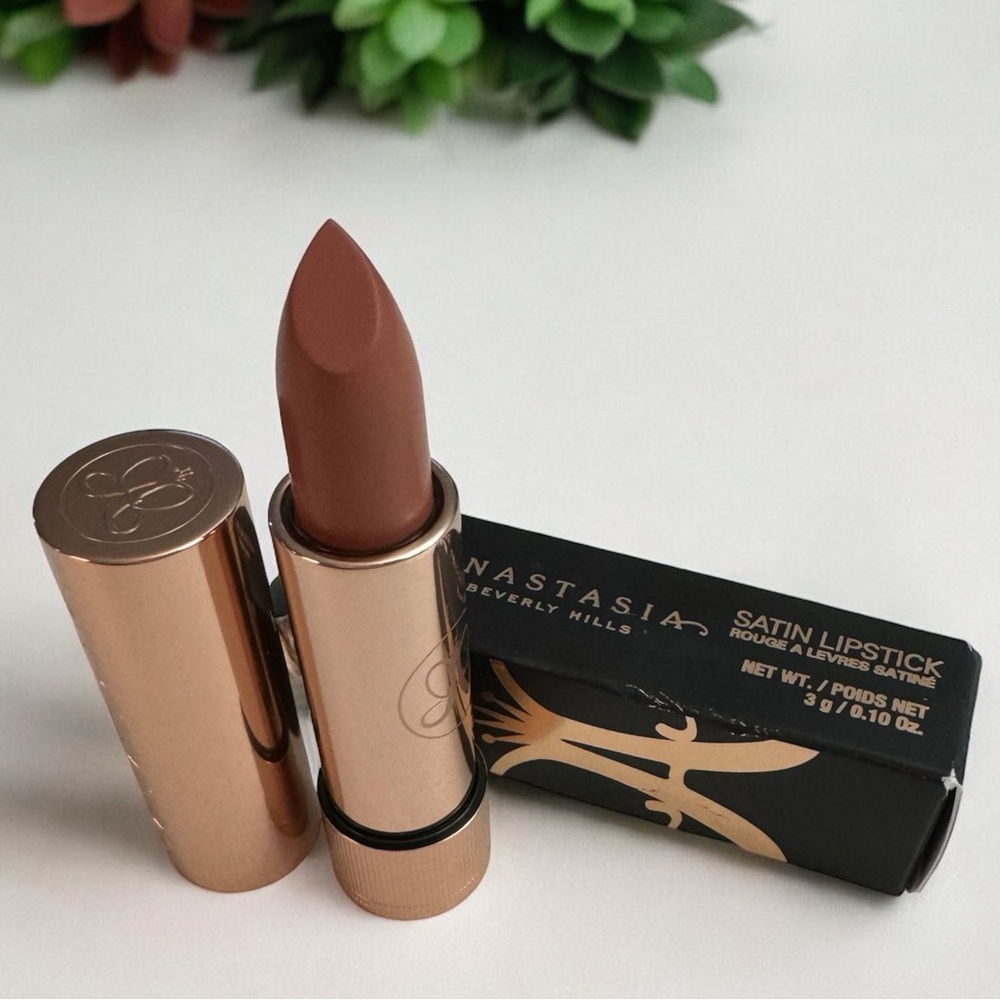 Anastasia Beverly Hills satin lipstick (soft brown)